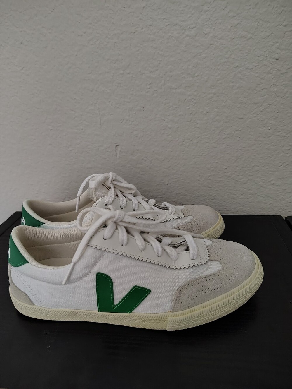 Veja Volley Canvas White/ Emeraude Low Top Sneakers - Picture 12 of 14